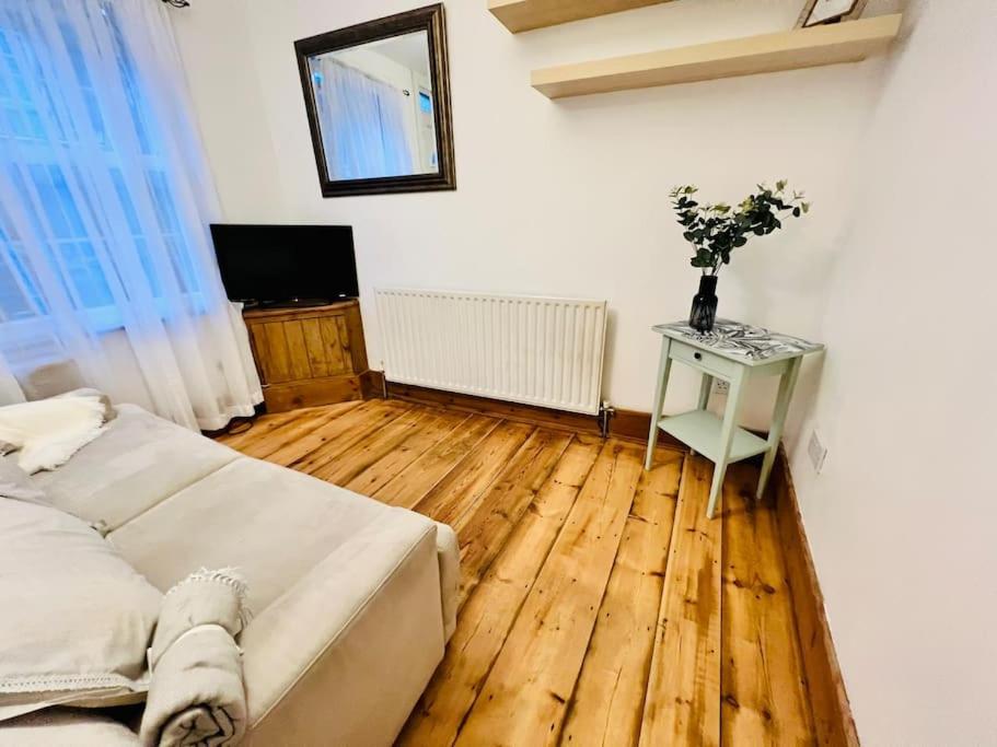 Cosy Cottage In Central Reading Free Parking & Fast Wifi Esterno foto