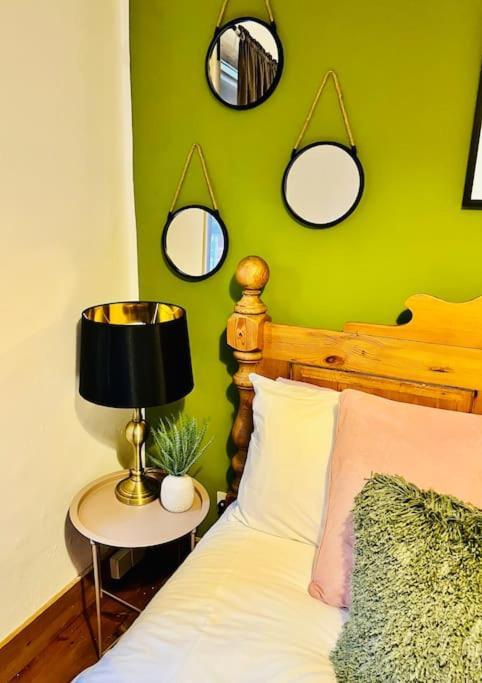 Cosy Cottage In Central Reading Free Parking & Fast Wifi Esterno foto