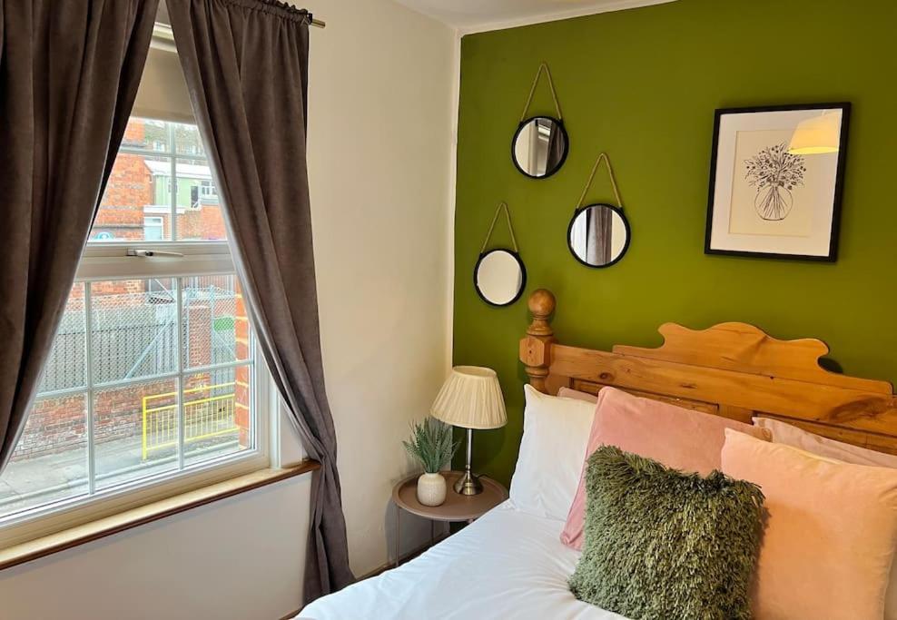 Cosy Cottage In Central Reading Free Parking & Fast Wifi Esterno foto