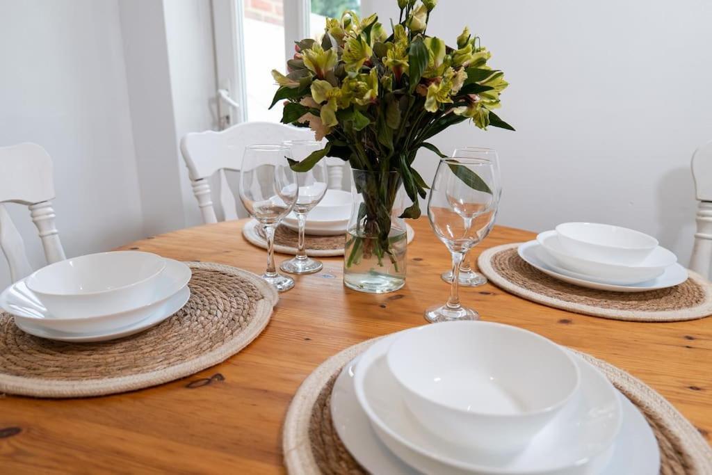 Cosy Cottage In Central Reading Free Parking & Fast Wifi Esterno foto